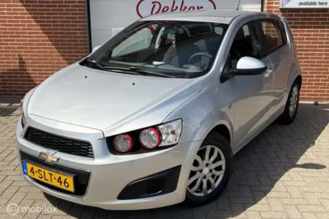 Chevrolet Aveo (2012) thumbnail 2