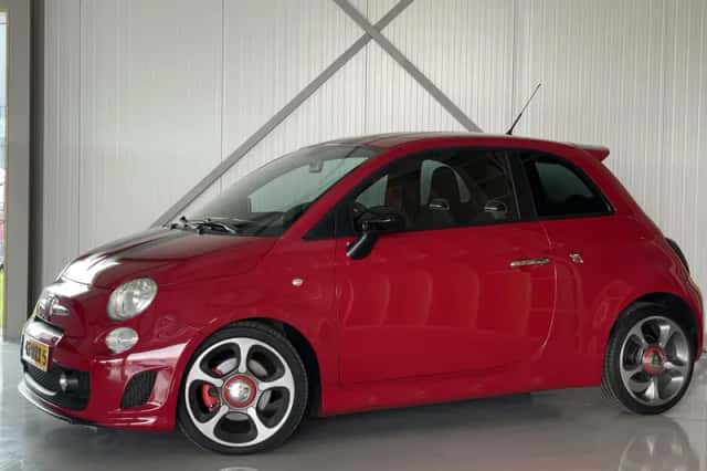 Abarth 500 (2009) thumbnail 2