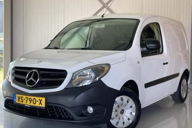 Mercedes-Benz Citan (2016) thumbnail 1