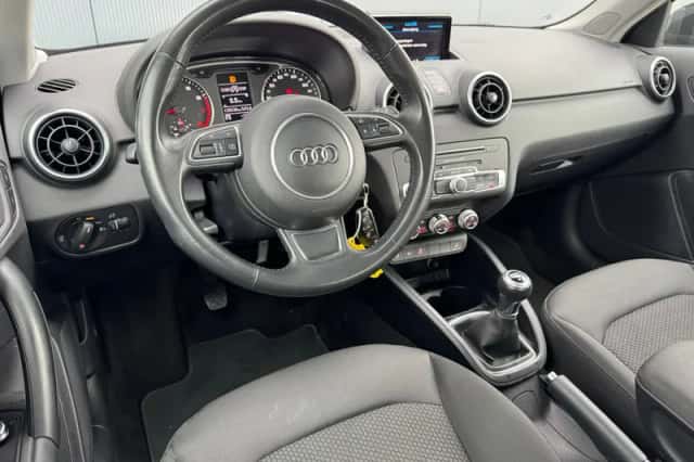 Audi A1 (2018) thumbnail 3