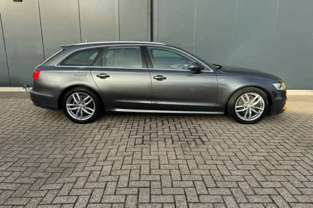 Audi A6 (2013) thumbnail 4