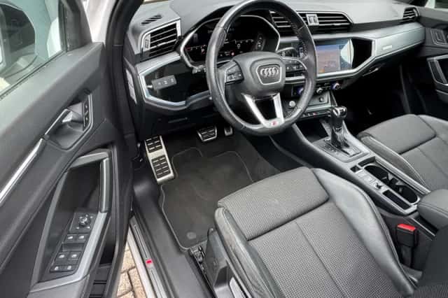 Audi Q3 (2020) thumbnail 3