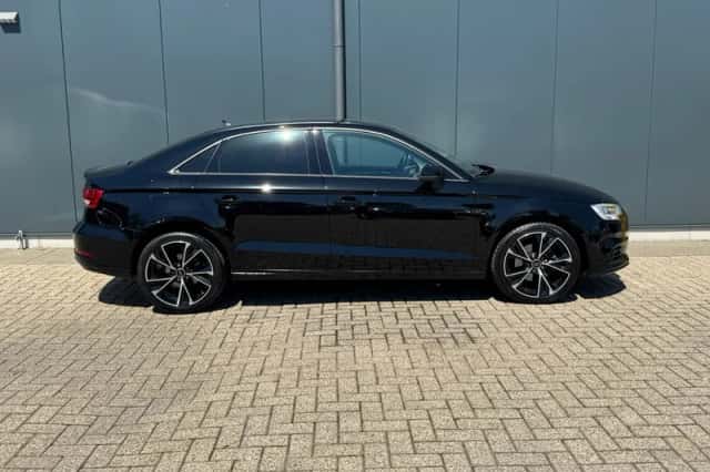 Audi A3 (2020) thumbnail 3