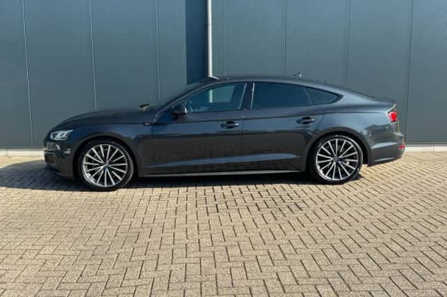 Audi A5 (2019) thumbnail 3
