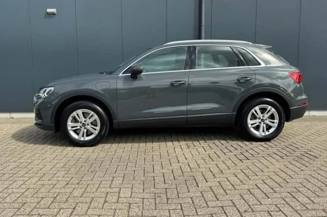 Audi Q3 (2022) thumbnail 6
