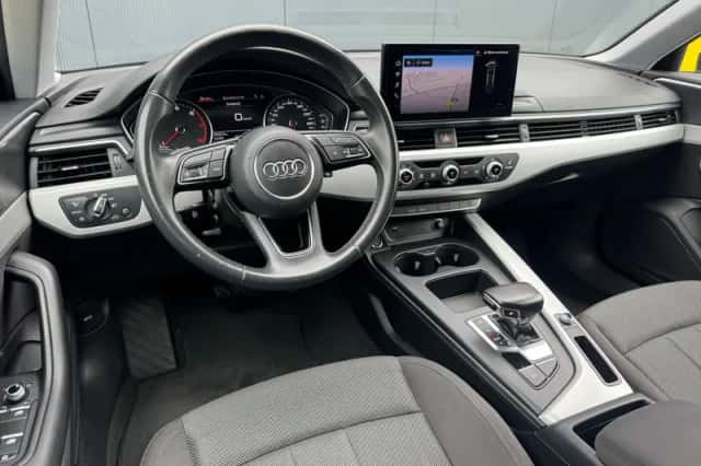 Audi A4 (2022) thumbnail 2