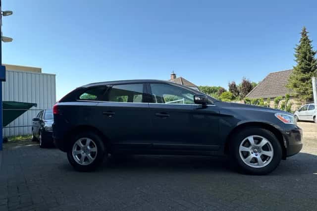 Volvo XC60 (2009) thumbnail 6
