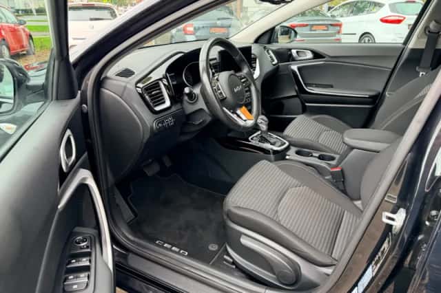 Kia Ceed Sportswagon (2022) thumbnail 4
