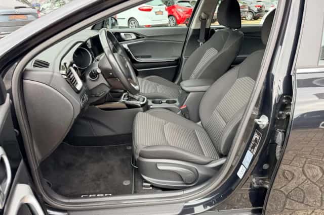 Kia Ceed Sportswagon (2022) thumbnail 5