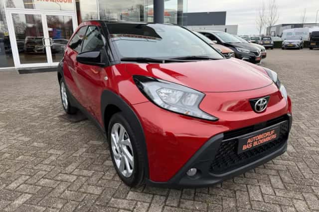 Toyota Aygo X (2022) thumbnail 2