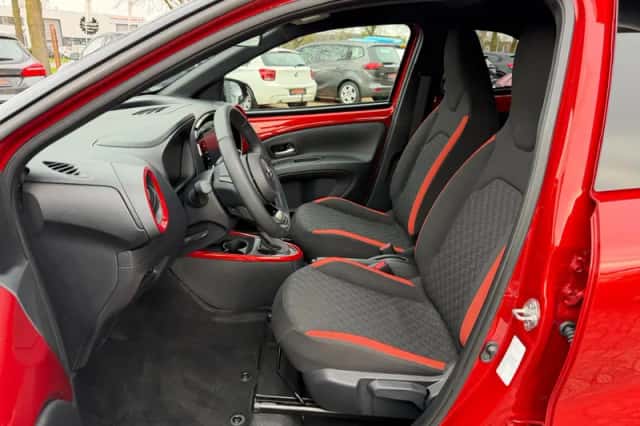 Toyota Aygo X (2022) thumbnail 6