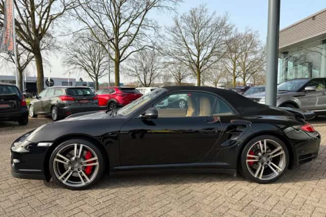Porsche 911 (2010) thumbnail 3