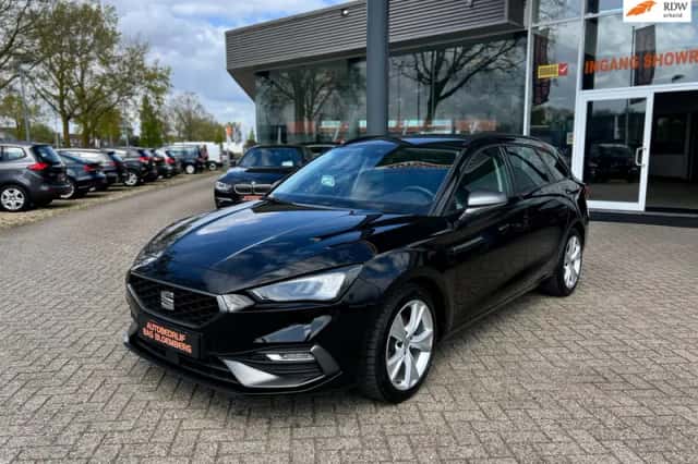 SEAT Leon Sportstourer (2023) thumbnail 1