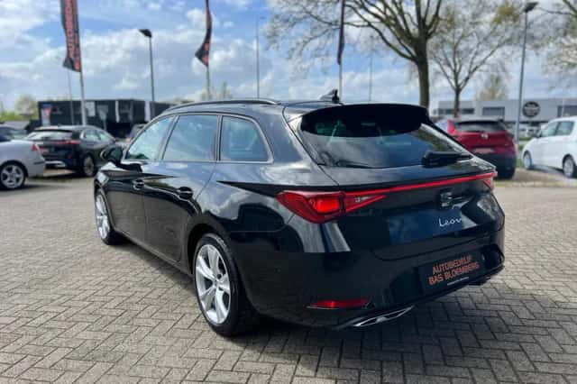 SEAT Leon Sportstourer (2023) thumbnail 3