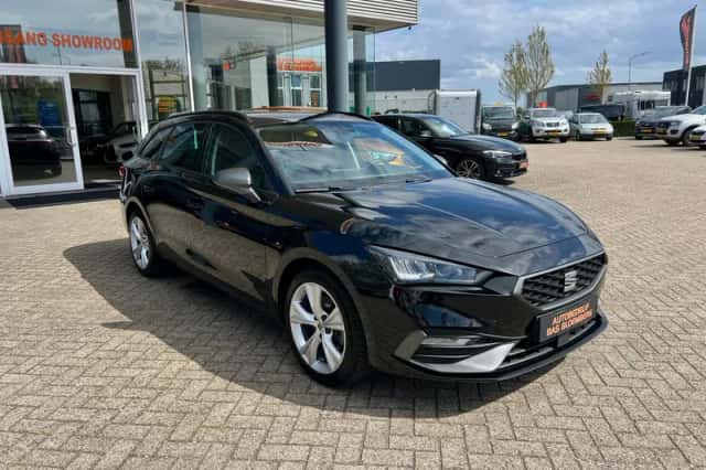 SEAT Leon Sportstourer (2023) thumbnail 4