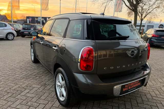 MINI Countryman (2014) thumbnail 3