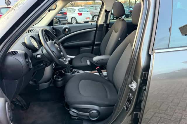 MINI Countryman (2014) thumbnail 6