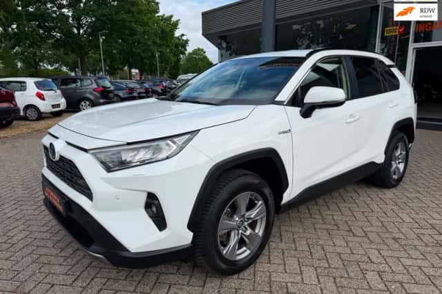 Toyota RAV4 (2024) thumbnail 1