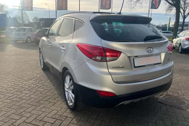 Hyundai ix35 (2010) thumbnail 3