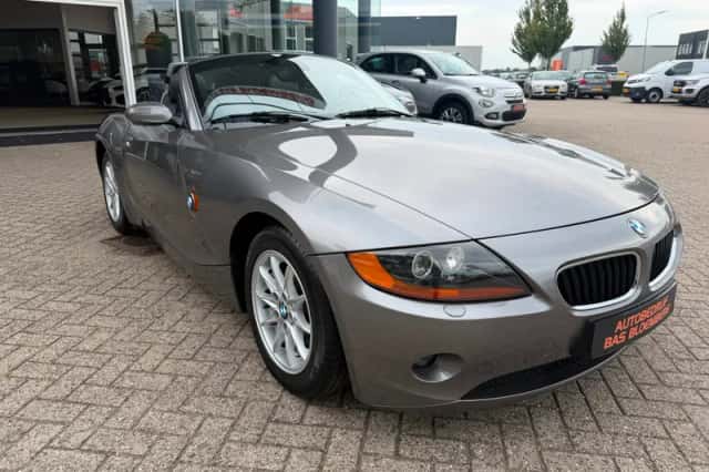 BMW Z4 (2005) thumbnail 2