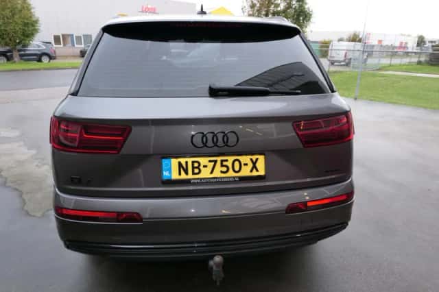 Audi Q7 (2016) thumbnail 4