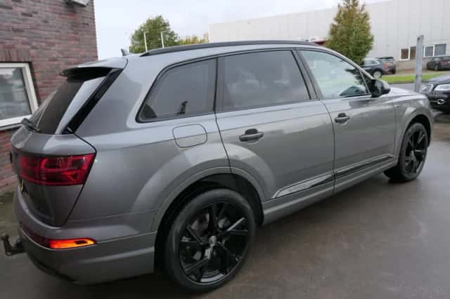 Audi Q7 (2016) thumbnail 5
