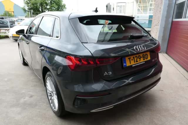 Audi A3 (2023) thumbnail 4