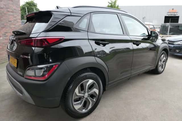 Hyundai Kona (2021) thumbnail 5