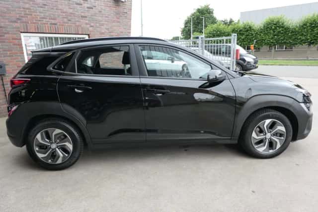 Hyundai Kona (2021) thumbnail 6