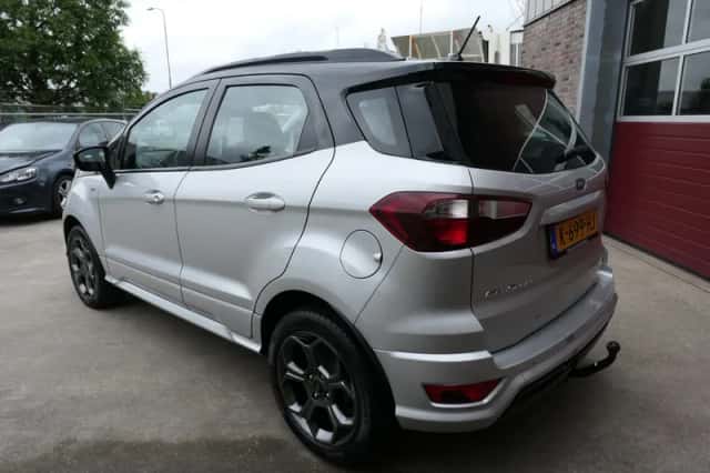 Ford EcoSport (2018) thumbnail 3