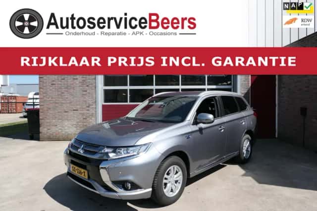 Mitsubishi Outlander (2018) thumbnail 1