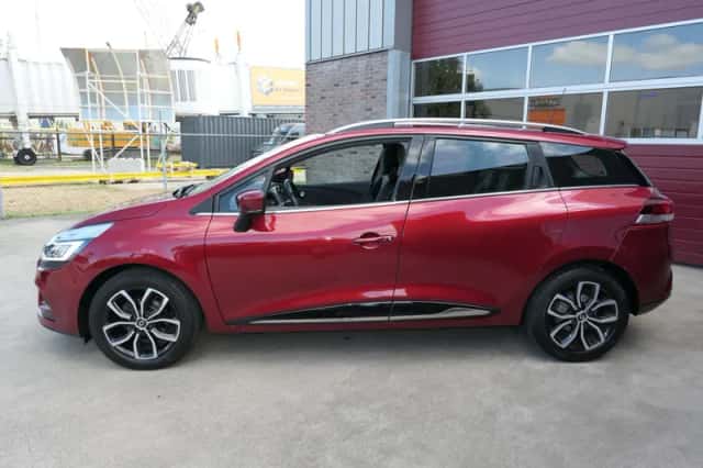 Renault Clio (2018) thumbnail 2