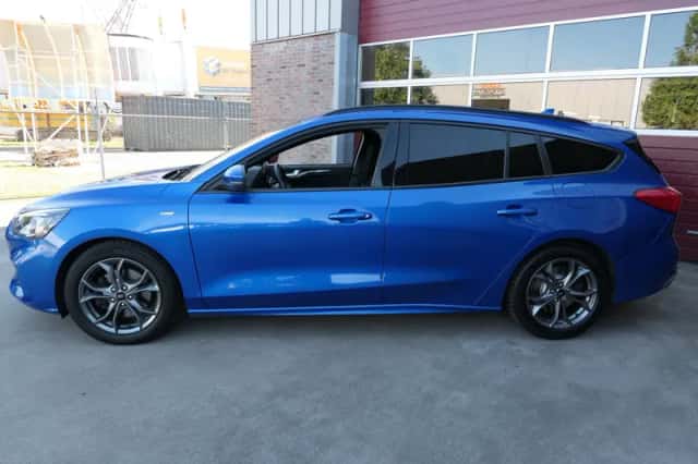 Ford Focus (2019) thumbnail 2