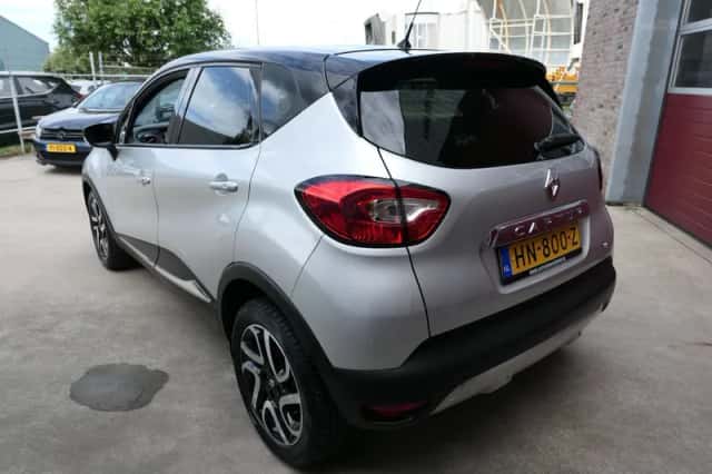 Renault Captur (2015) thumbnail 3