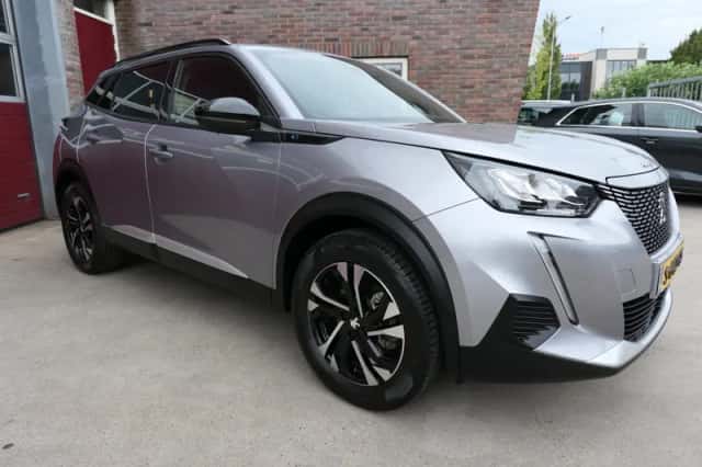 Peugeot e-2008 (2023) thumbnail 6