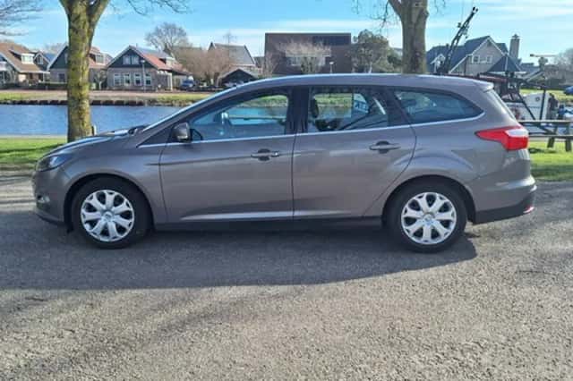 Ford Focus (2014) thumbnail 4