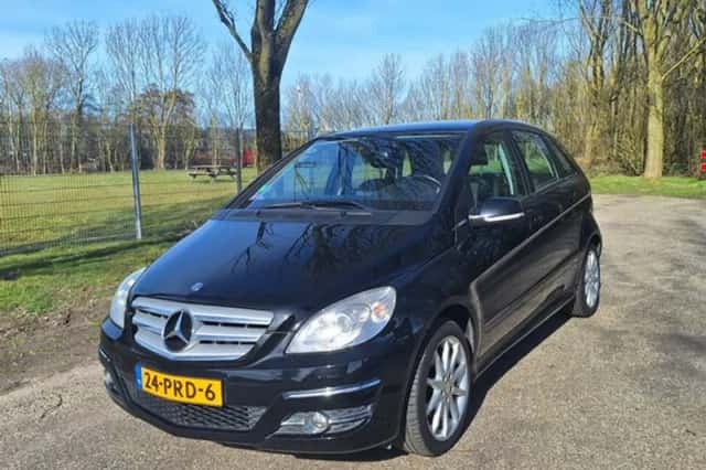 Mercedes-Benz B-Klasse (2011) thumbnail 3