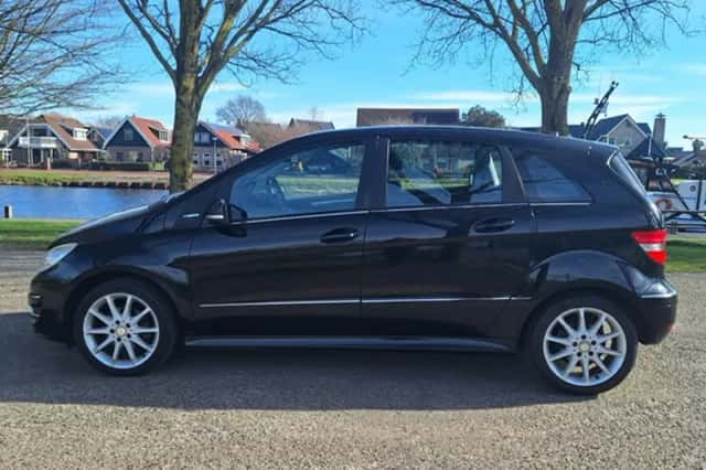 Mercedes-Benz B-Klasse (2011) thumbnail 4