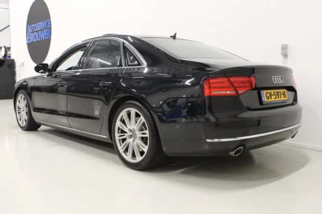 Audi A8 (2011) thumbnail 4