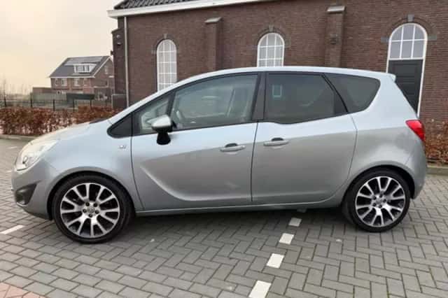 Opel Meriva (2012) thumbnail 2