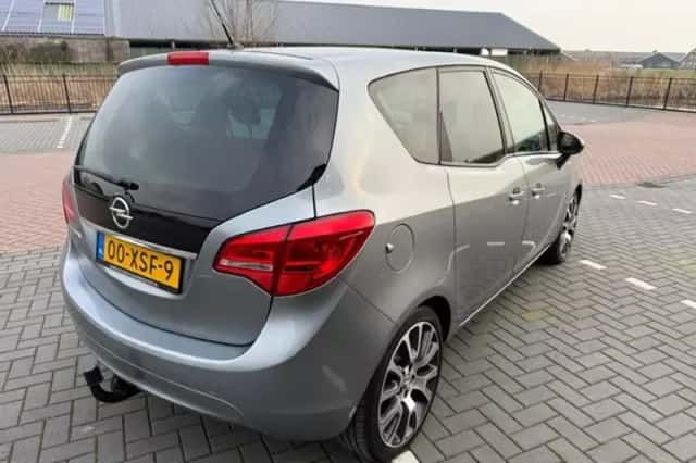 Opel Meriva (2012) thumbnail 4