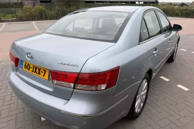 Hyundai Sonata (2009) thumbnail 4