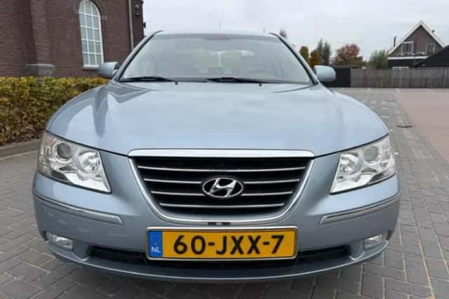 Hyundai Sonata (2009) thumbnail 6