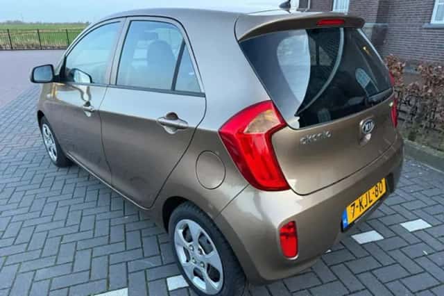 Kia Picanto (2013) thumbnail 3