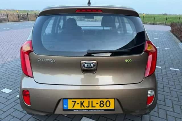 Kia Picanto (2013) thumbnail 4
