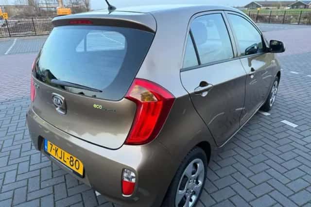 Kia Picanto (2013) thumbnail 5