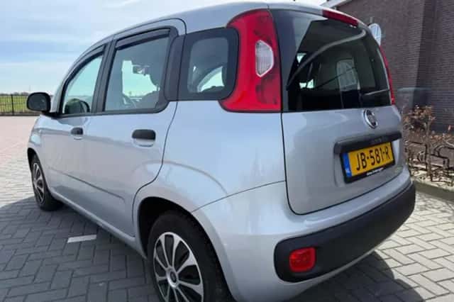 Fiat Panda (2016) thumbnail 3