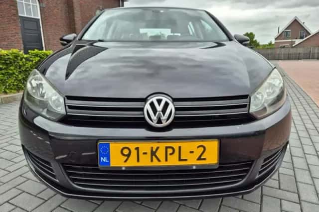 Volkswagen Golf (2010) thumbnail 6