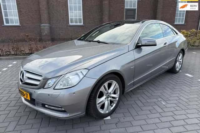 Mercedes-Benz E-Klasse (2011) thumbnail 1