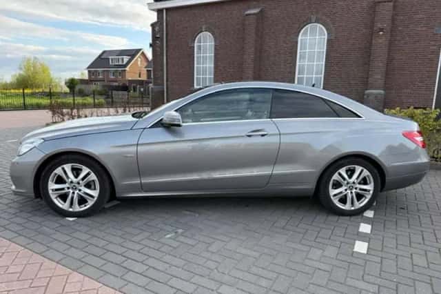 Mercedes-Benz E-Klasse (2011) thumbnail 2